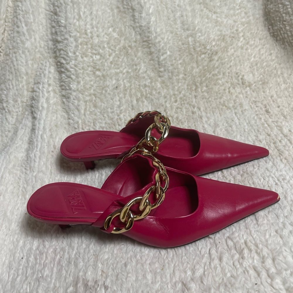 Zara Fuchsia Mules with Gold tone chain accent kitten heels EUR SZ37
